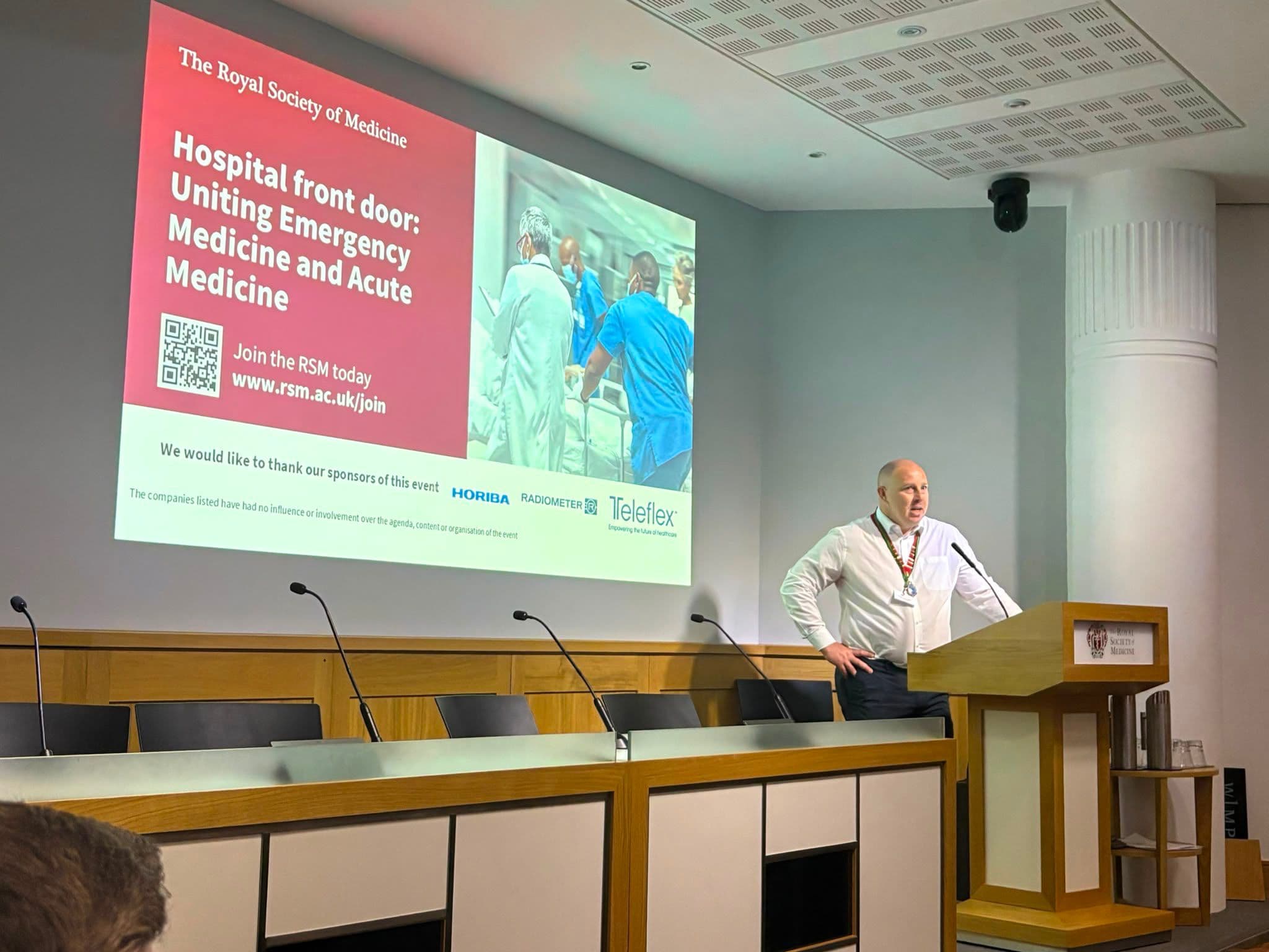 Dr McLoughlin presenting at the Royal Society of Medicine